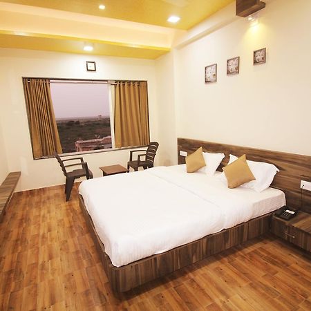 Hotel Vraj Inn Dwārka Extérieur photo