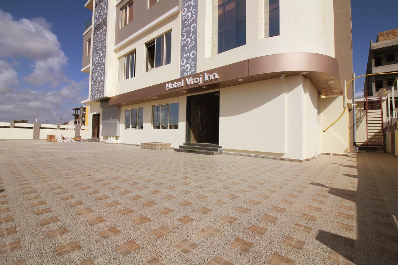 Hotel Vraj Inn Dwārka Extérieur photo