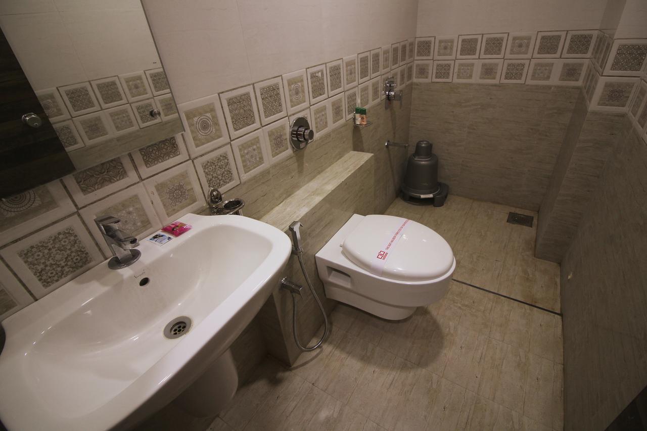 Hotel Vraj Inn Dwārka Extérieur photo