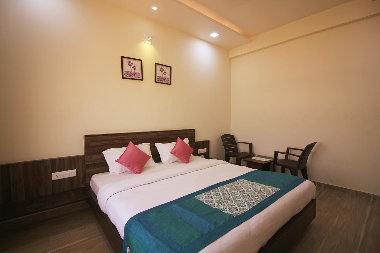 Hotel Vraj Inn Dwārka Extérieur photo